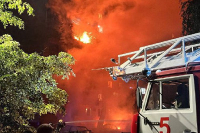 Женщина убита и 6 человек ранены при атаке вражеского дрона по многоэтажному дому в Железнодорожном районе Курска, - губернатор