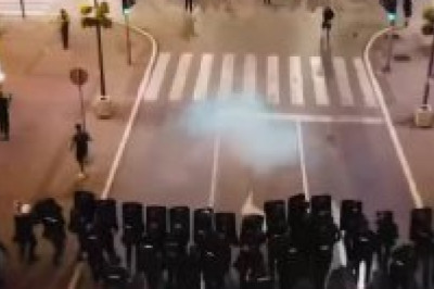 Массовые протесты в Сербии переросли в столкновения с полицией