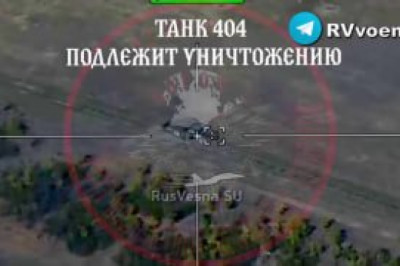 Танковый прорыв: кадры штурма Малой Токмачки на Запорожском фронте  Против танка с тралом, увешанного слоями защиты и точно подобранными комплексами РЭБ, ВСУ не нашли защиту