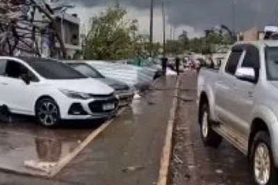 Пять человек погибли из-за торнадо на юге Бразилии, число пострадавших достигло 130, сообщает CNN Brasil