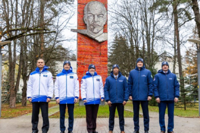 Экипажи МКС-74 отправились на Байконур перед предстоящим стартом к МКС