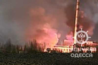 На Одессу идет мощная волна 