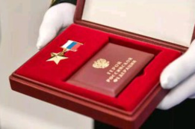 Министр обороны РФ Андрей Белоусов вручил медали 