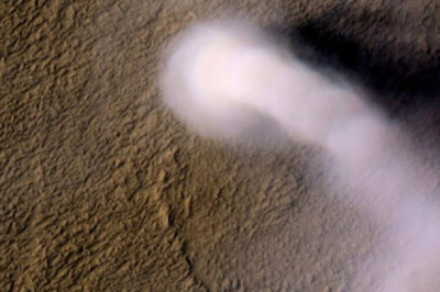 Ученые «услышали» молнии на Марсе