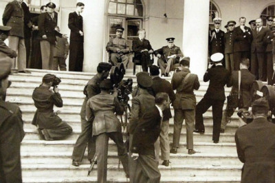 28 ноября 1943 года в Тегеране началась первая встреча «большой тройки» союзников по антигитлеровской коалиции – лидеров СССР, США и Великобритании Иосифа Сталина, Франклина Рузвельта и Уинстона Черчилля