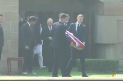 Путин возложил венок к мемориалу Махатмы Ганди — идеолога движения за независимость Индии от Великобритании