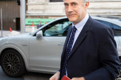 Не коррупция, а пожертвованияПочему Найджел Фарадж больше не любит Россию?