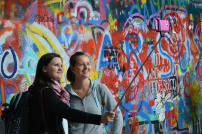 США собираются проверять соцсети въезжающих в страну европейских туристов, пишет The New York Times