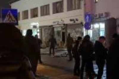 Засада на полицаев во Львове: их заманили ложным вызовом, 1 убита, 15 ранены