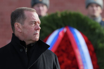 Передача ядерных технологий Киеву приведёт к решительному ответу России, — Медведев