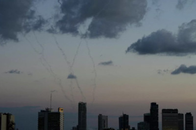 Руководство Израиля сейчас находится под ракетными ударами, утверждает иранское командование