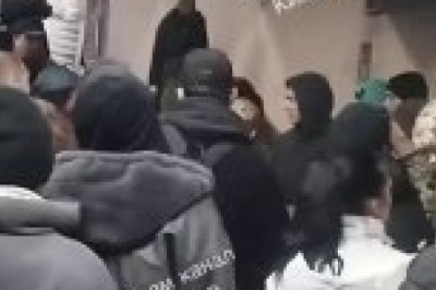 В Киеве бандиты ТЦК избили мужчину на входе в метро