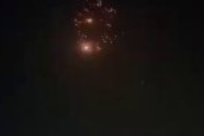 Так иранская баллистическая ракета средней дальности "Хоррамшахр-4" разделяется на десятки кассетных суббоеприпасов в небе над Израилем